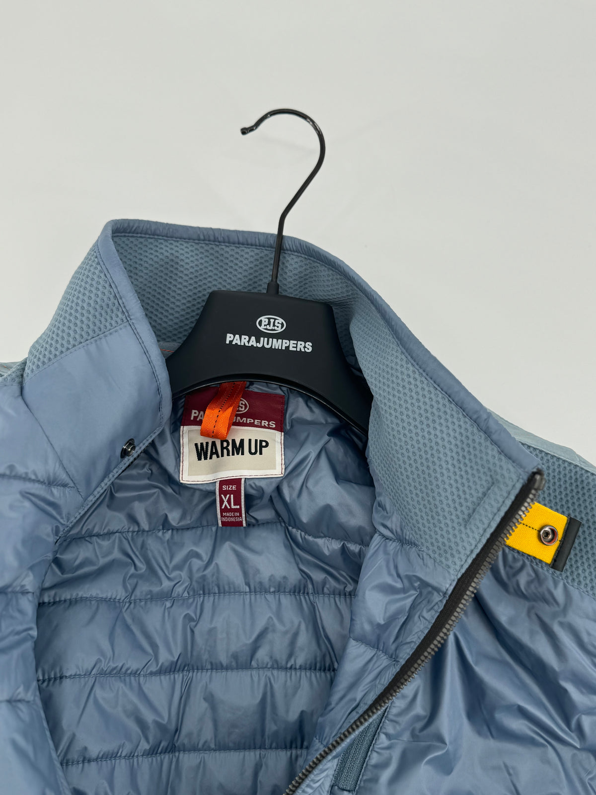 Parajumpers Warm-Up